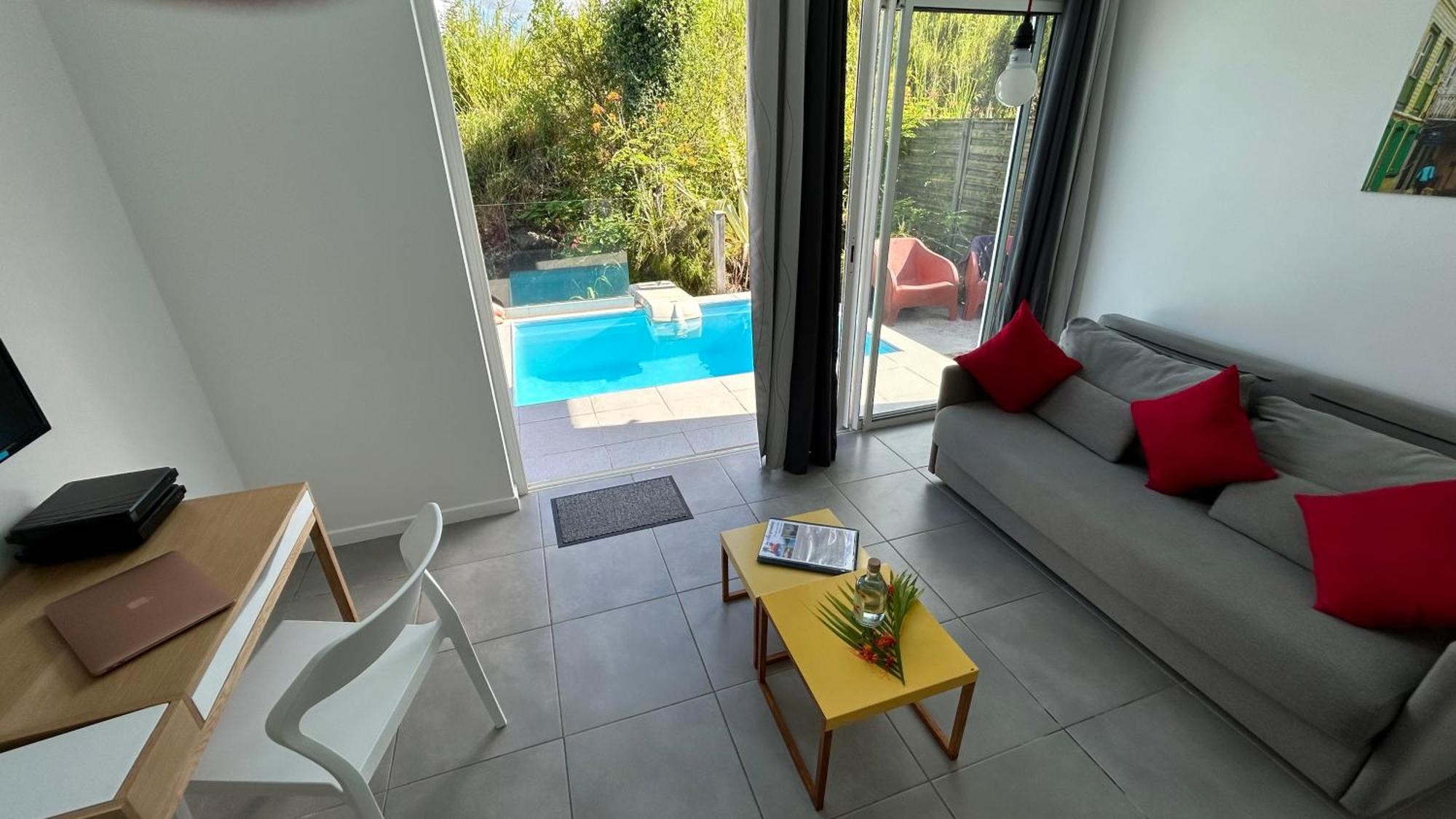 La Villa Jalna Grenadine Deux Chambres Et Piscine Privee Ле-Труа-Іле Екстер'єр фото